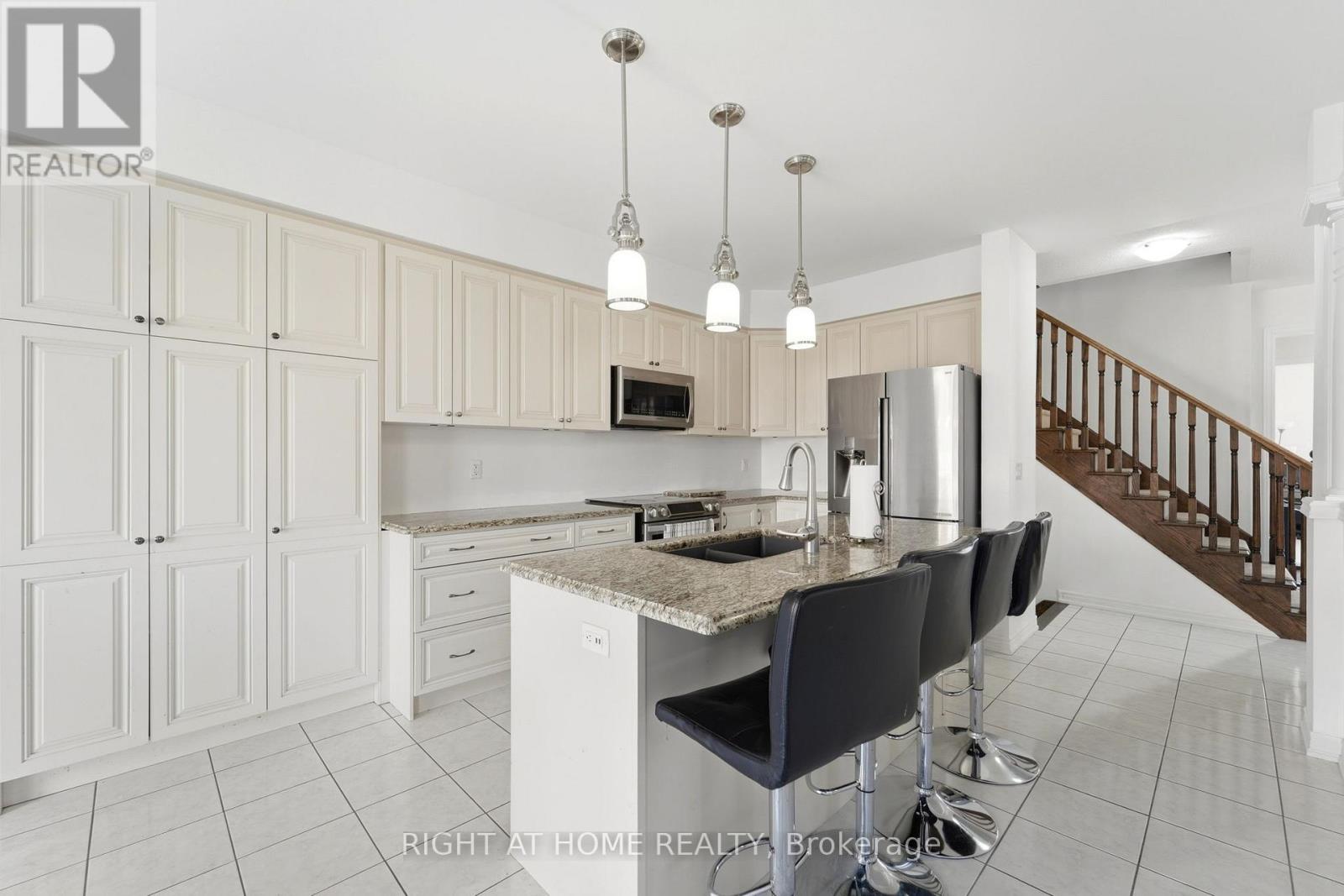 156 Mcdonald Crescent, Clarington (Newcastle), Ontario  L1B 1G9 - Photo 16 - E12873442