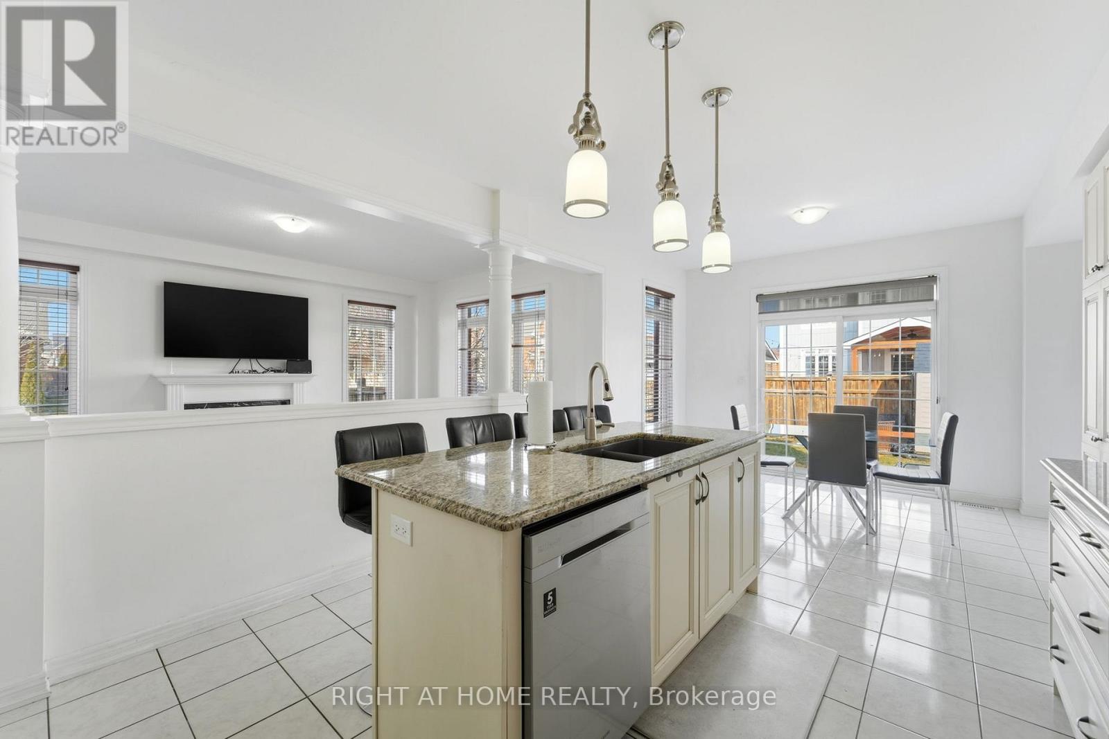 156 Mcdonald Crescent, Clarington (Newcastle), Ontario  L1B 1G9 - Photo 17 - E12873442