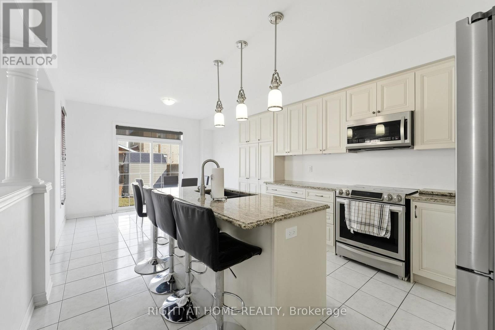 156 Mcdonald Crescent, Clarington (Newcastle), Ontario  L1B 1G9 - Photo 18 - E12873442