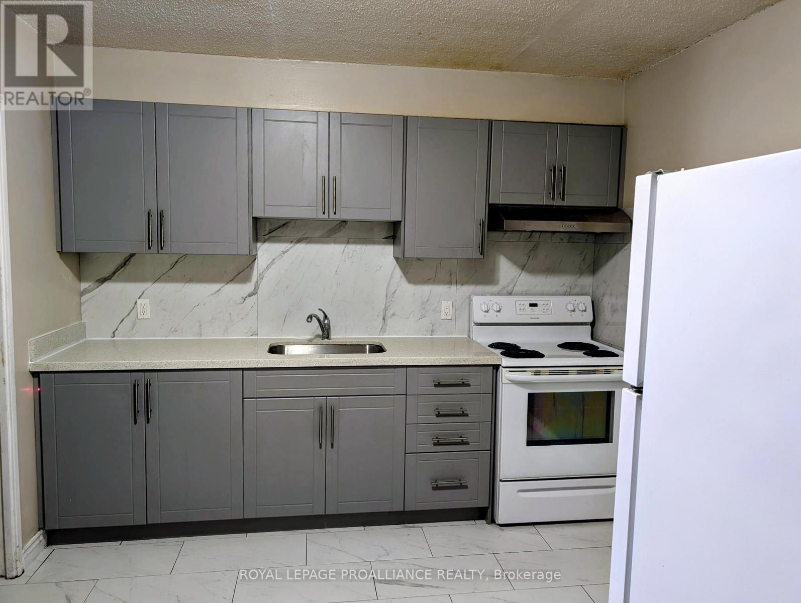 13 - 1837 Lansdowne Street W, Peterborough (Otonabee Ward 1), Ontario  K9K 1R4 - Photo 3 - X12874292