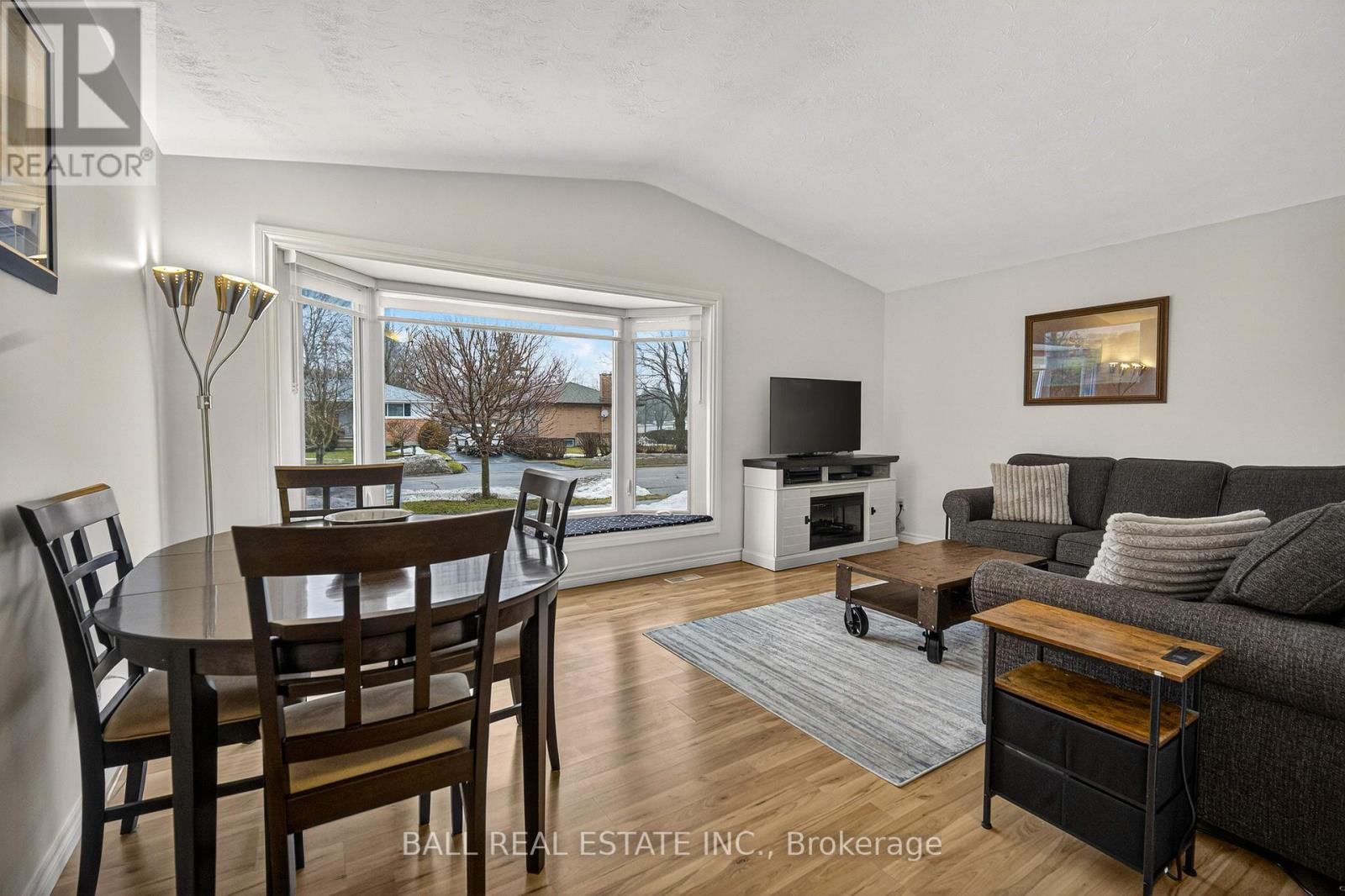 1129 Algonquin Boulevard, Peterborough (Northcrest Ward 5), Ontario  K9H 6N1 - Photo 11 - X12874710