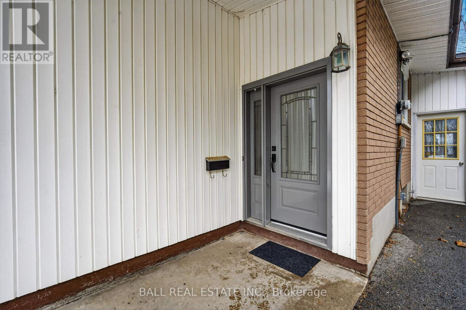 1129 Algonquin Boulevard, Peterborough (Northcrest Ward 5), Ontario  K9H 6N1 - Photo 7 - X12874710