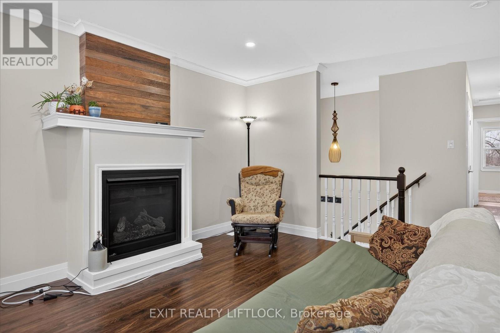 1344 Tudor Crescent, Peterborough (Ashburnham Ward 4), Ontario  K9L 1X1 - Photo 11 - X12876116