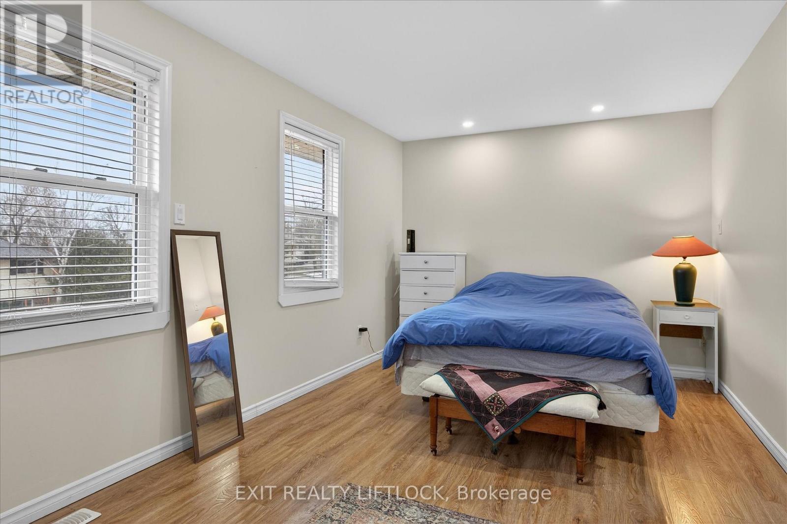 1344 Tudor Crescent, Peterborough (Ashburnham Ward 4), Ontario  K9L 1X1 - Photo 21 - X12876116