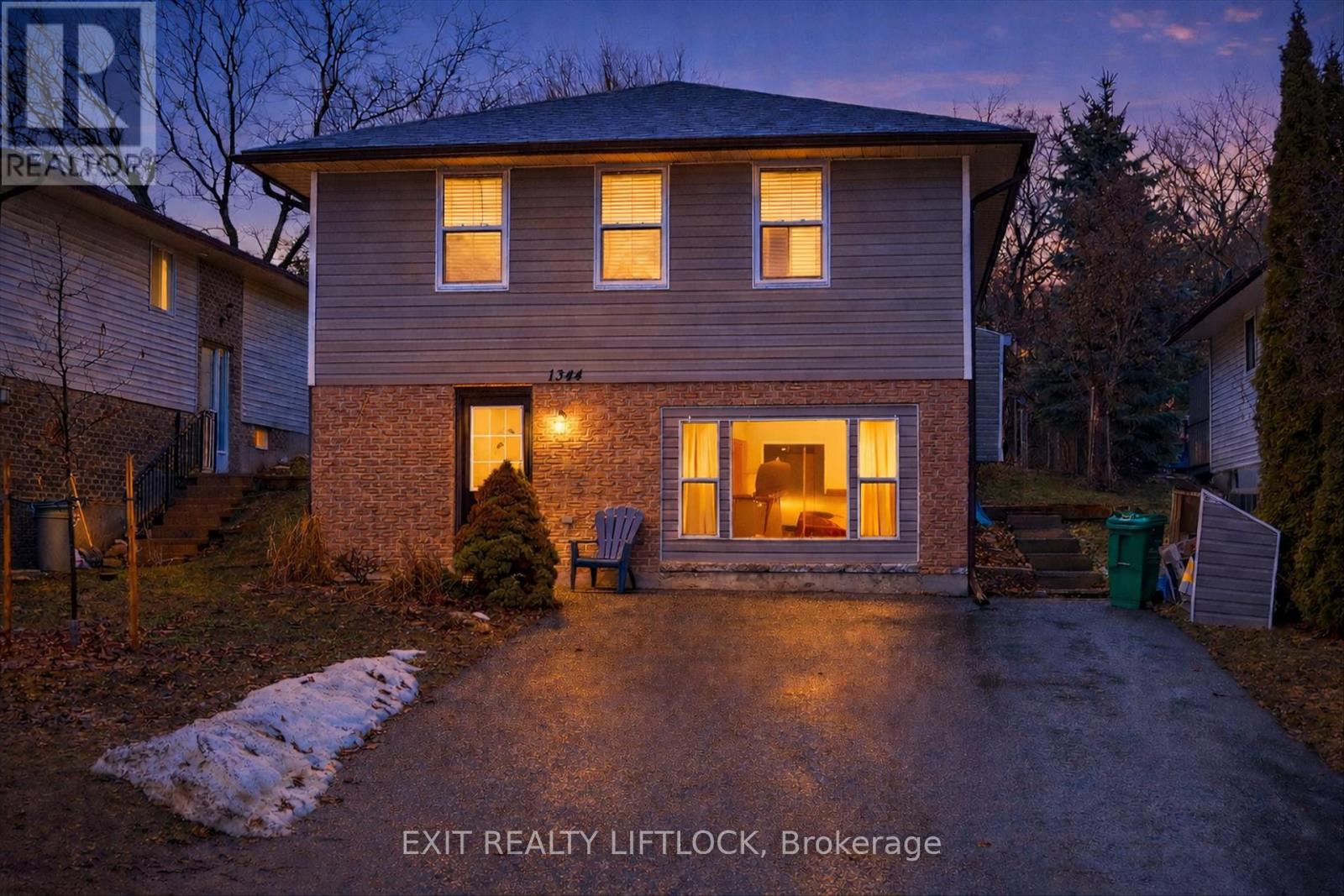 1344 Tudor Crescent, Peterborough (Ashburnham Ward 4), Ontario  K9L 1X1 - Photo 3 - X12876116