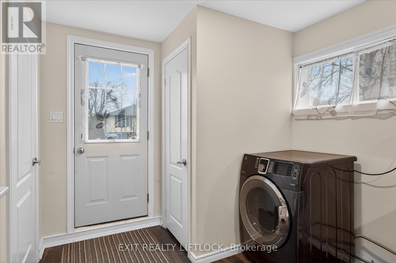 1344 Tudor Crescent, Peterborough (Ashburnham Ward 4), Ontario  K9L 1X1 - Photo 37 - X12876116