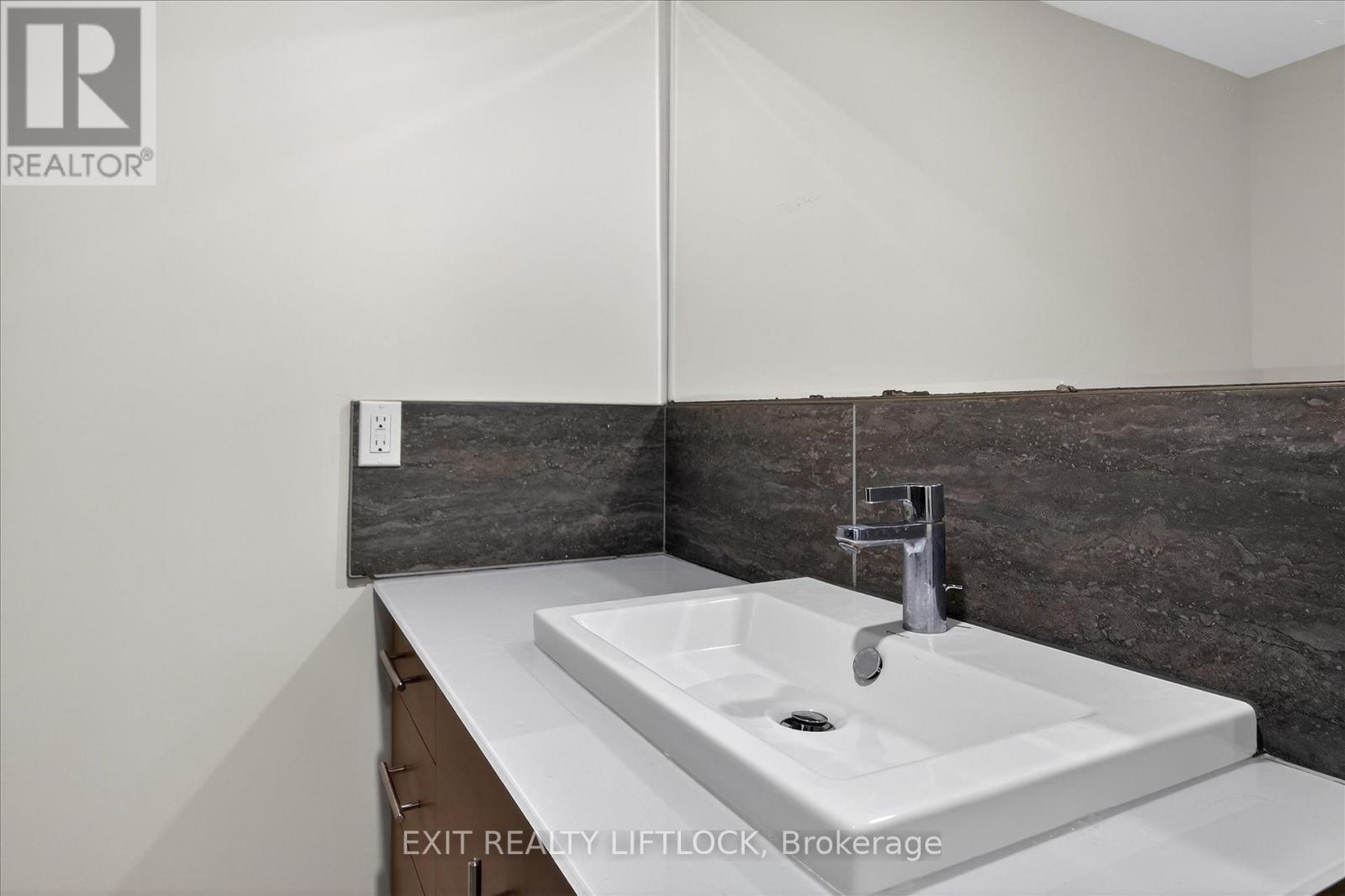 1344 Tudor Crescent, Peterborough (Ashburnham Ward 4), Ontario  K9L 1X1 - Photo 43 - X12876116