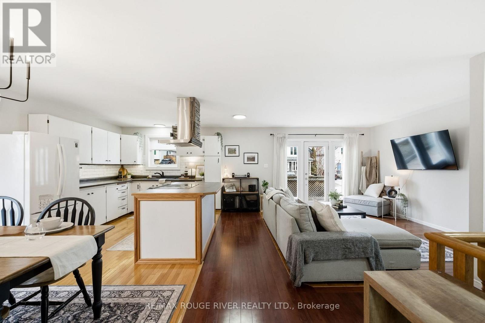 19 Caroline Street, Kawartha Lakes (Lindsay), Ontario  K9V 1T2 - Photo 14 - X12876224