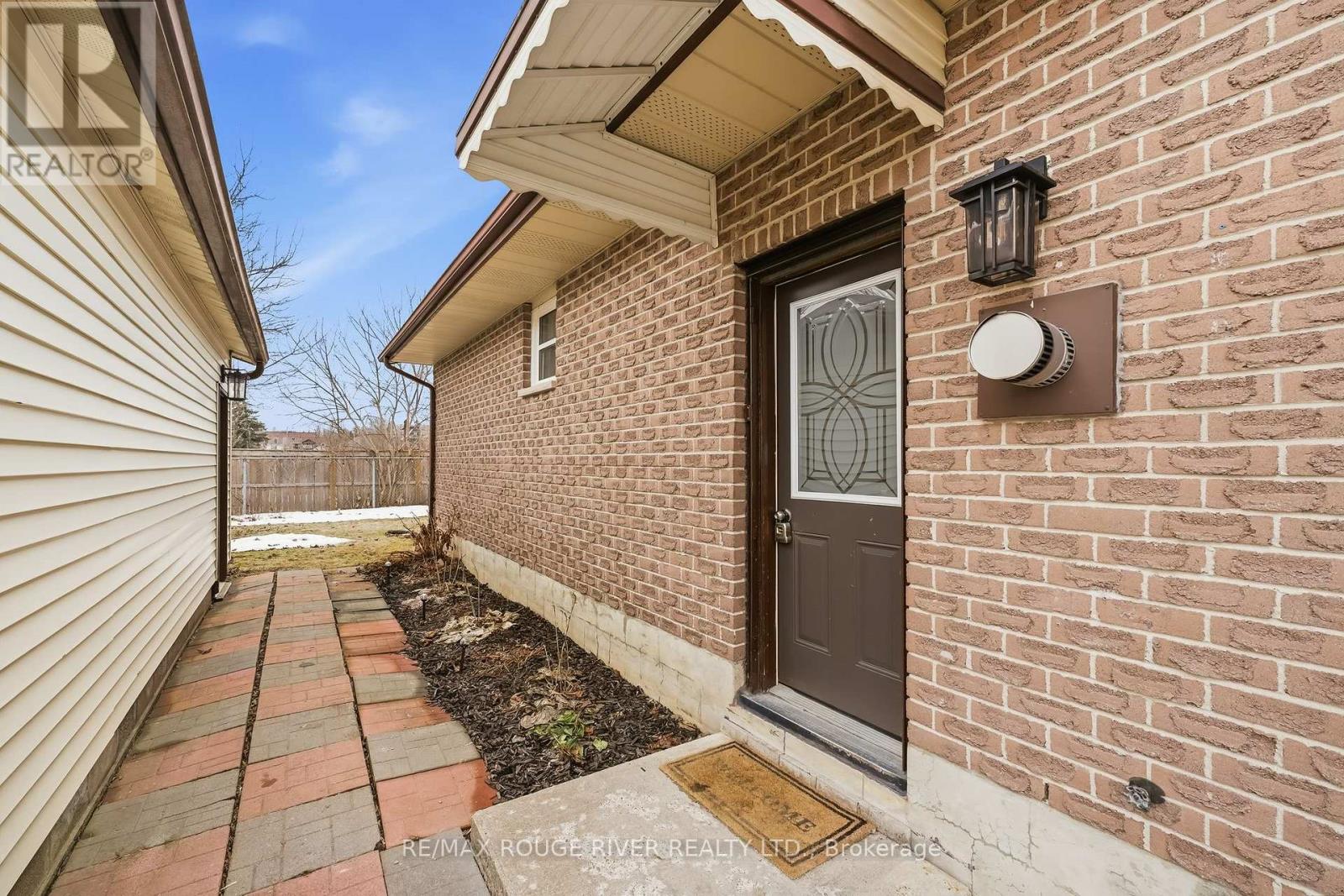 19 Caroline Street, Kawartha Lakes (Lindsay), Ontario  K9V 1T2 - Photo 43 - X12876224