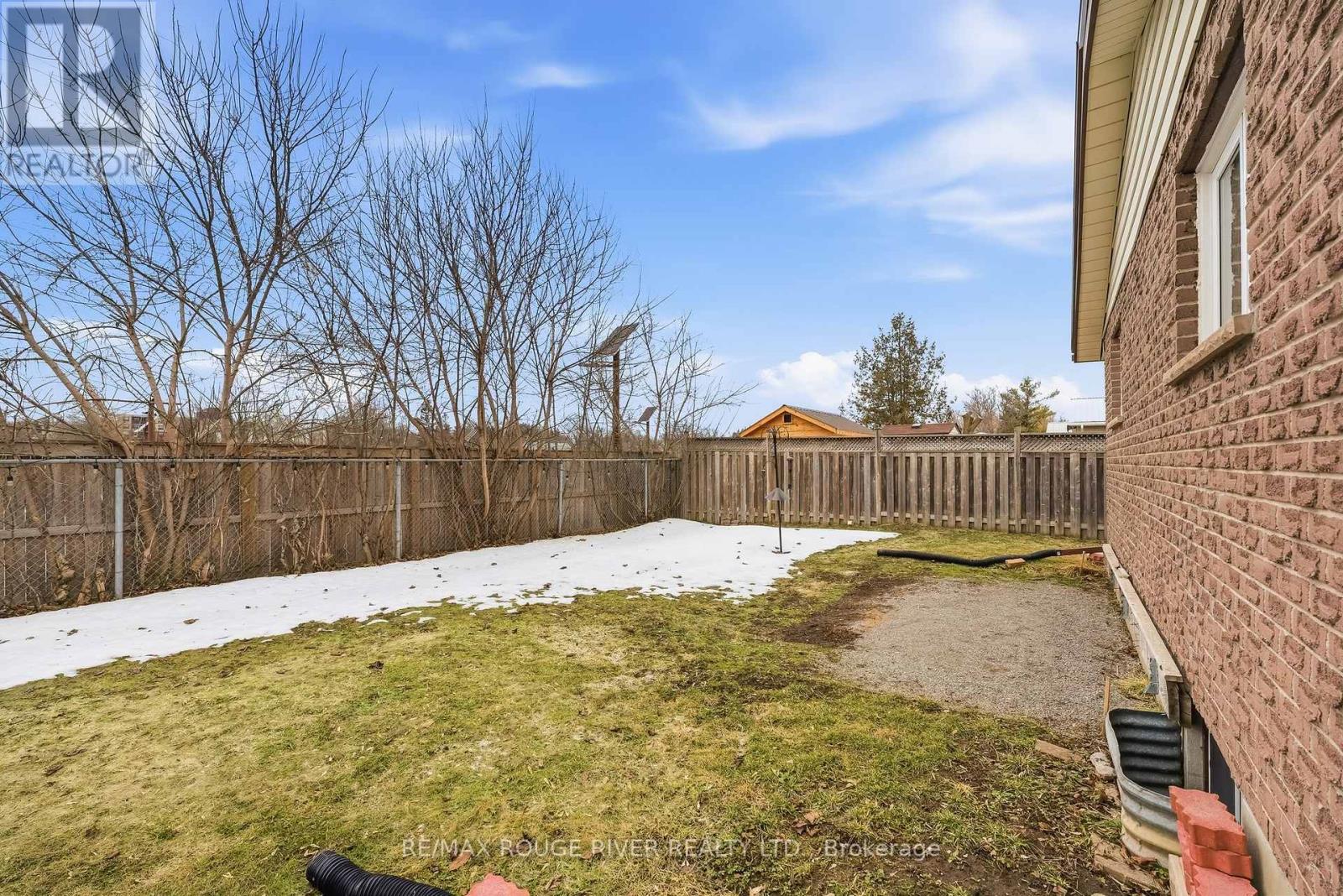 19 Caroline Street, Kawartha Lakes (Lindsay), Ontario  K9V 1T2 - Photo 44 - X12876224