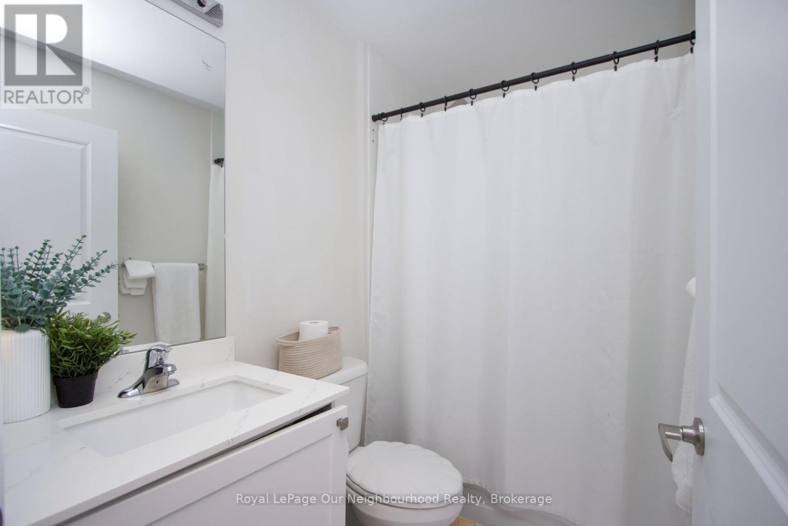 210 - 65 Shipway Avenue, Clarington (Newcastle), Ontario  L1B 0B7 - Photo 8 - E12876708