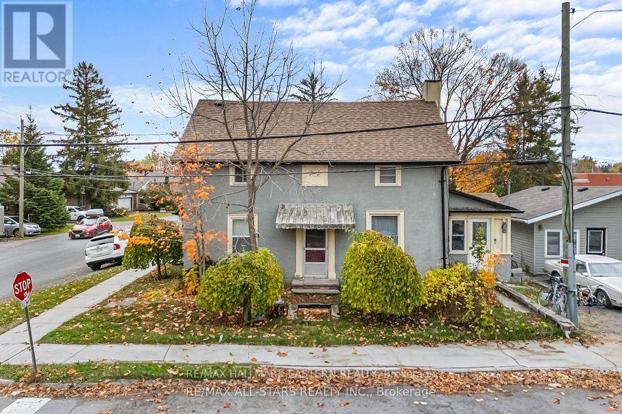 15 Albert Street, Selwyn, Ontario  K0L 2H0 - Photo 3 - X12876580