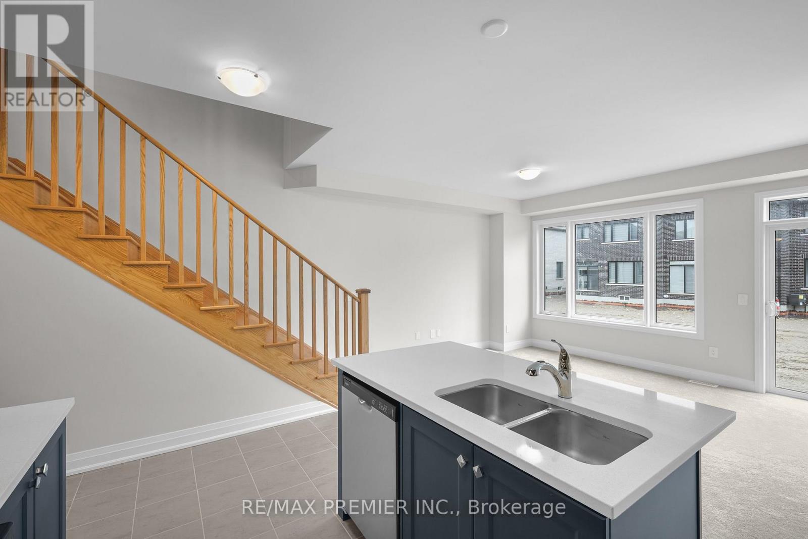 138 Corley Street, Kawartha Lakes (Lindsay), Ontario  K9V 0R4 - Photo 5 - X12876598