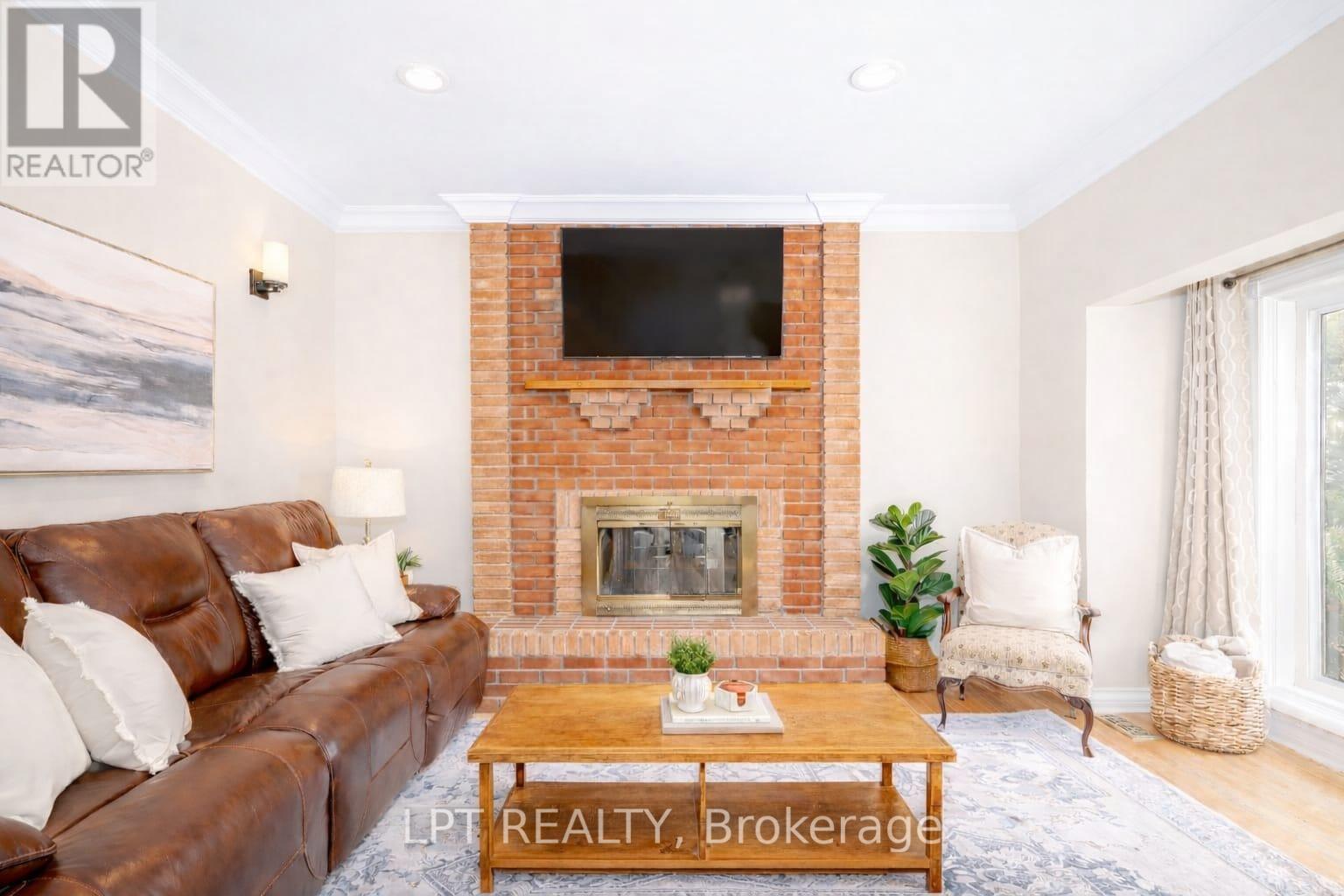 234 Angeline Street N, Kawartha Lakes (Lindsay), Ontario  K9V 5E9 - Photo 11 - X12877456