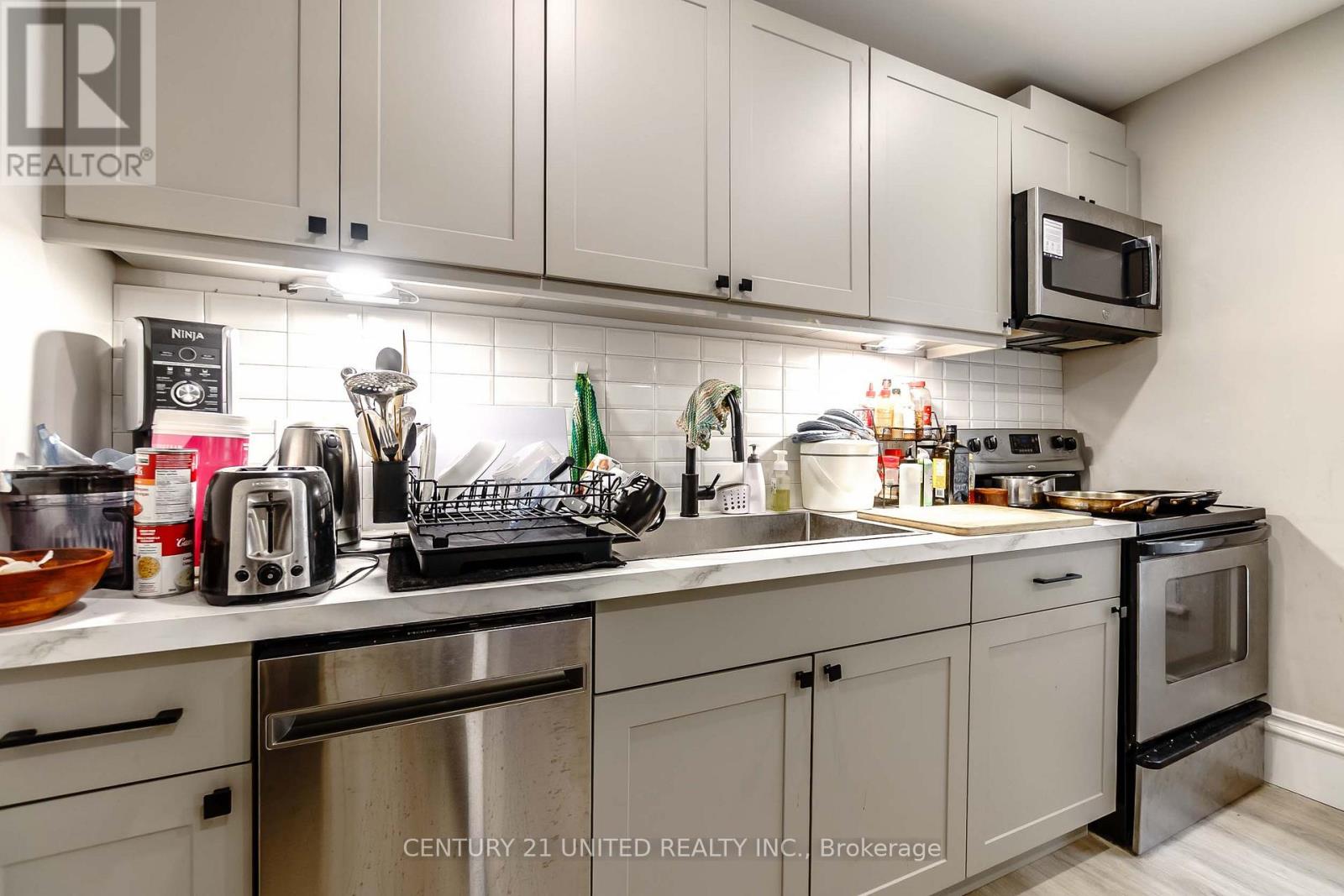 218 Park Street N, Peterborough (Town Ward 3), Ontario  K9J 3P8 - Photo 32 - X12878106