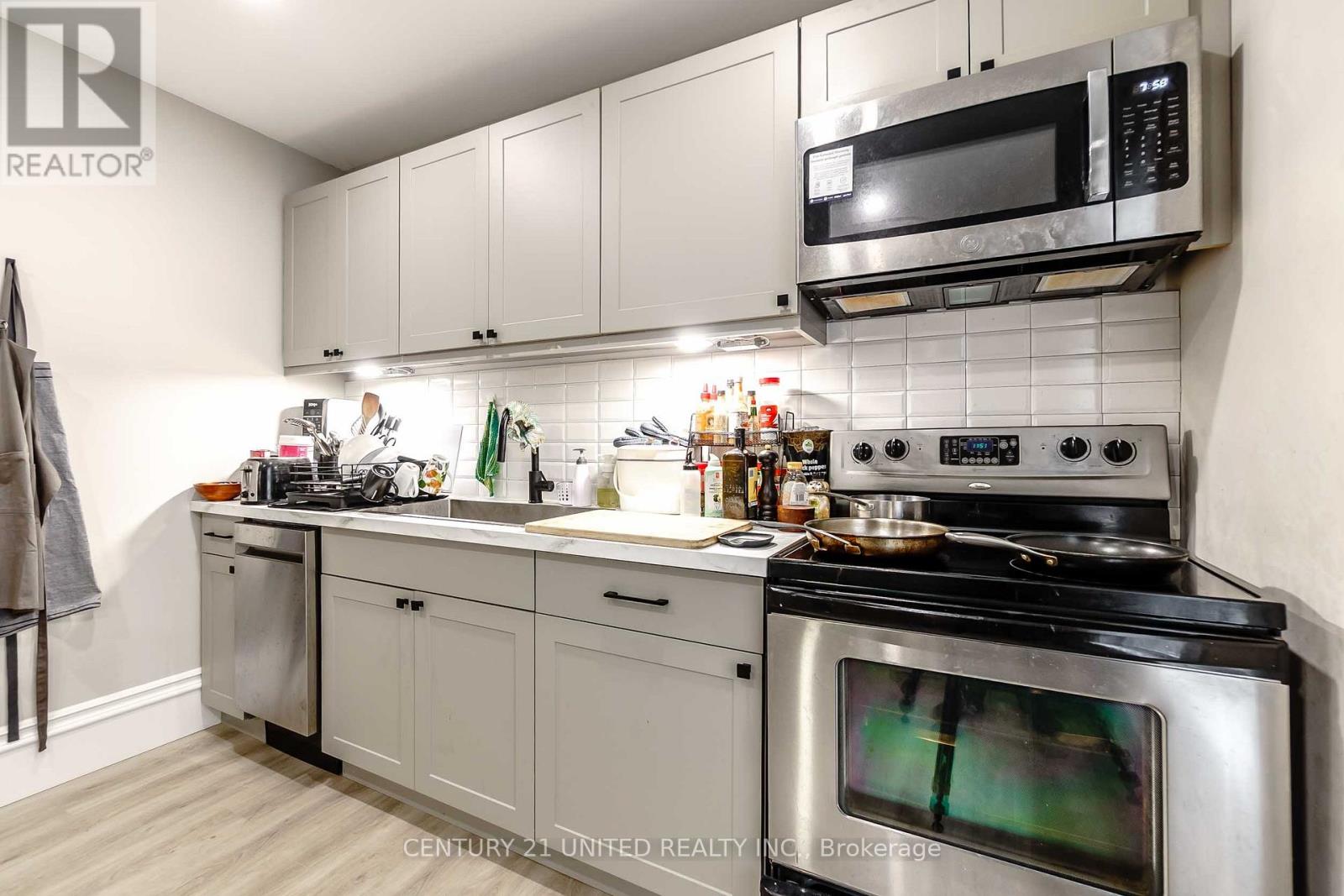 218 Park Street N, Peterborough (Town Ward 3), Ontario  K9J 3P8 - Photo 34 - X12878106