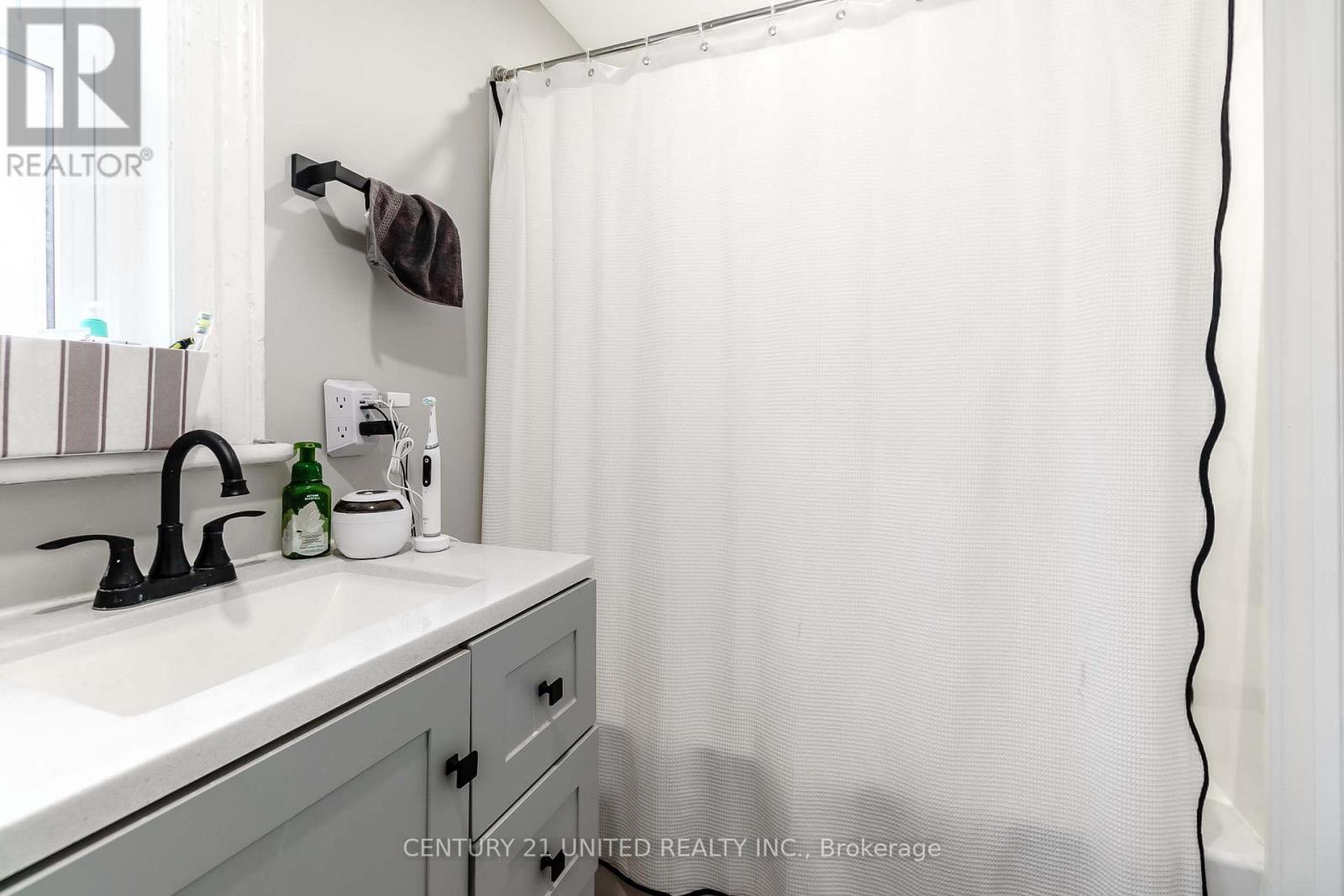 218 Park Street N, Peterborough (Town Ward 3), Ontario  K9J 3P8 - Photo 36 - X12878106