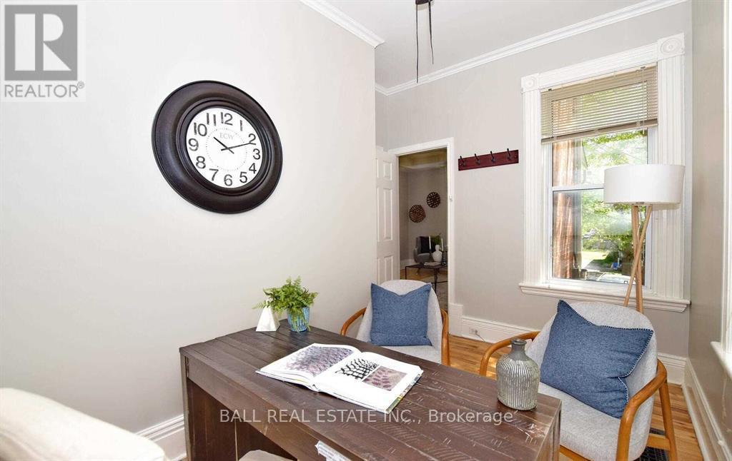 619 Aylmer Street N, Peterborough (Town Ward 3), Ontario  K9H 3X2 - Photo 8 - X12879250