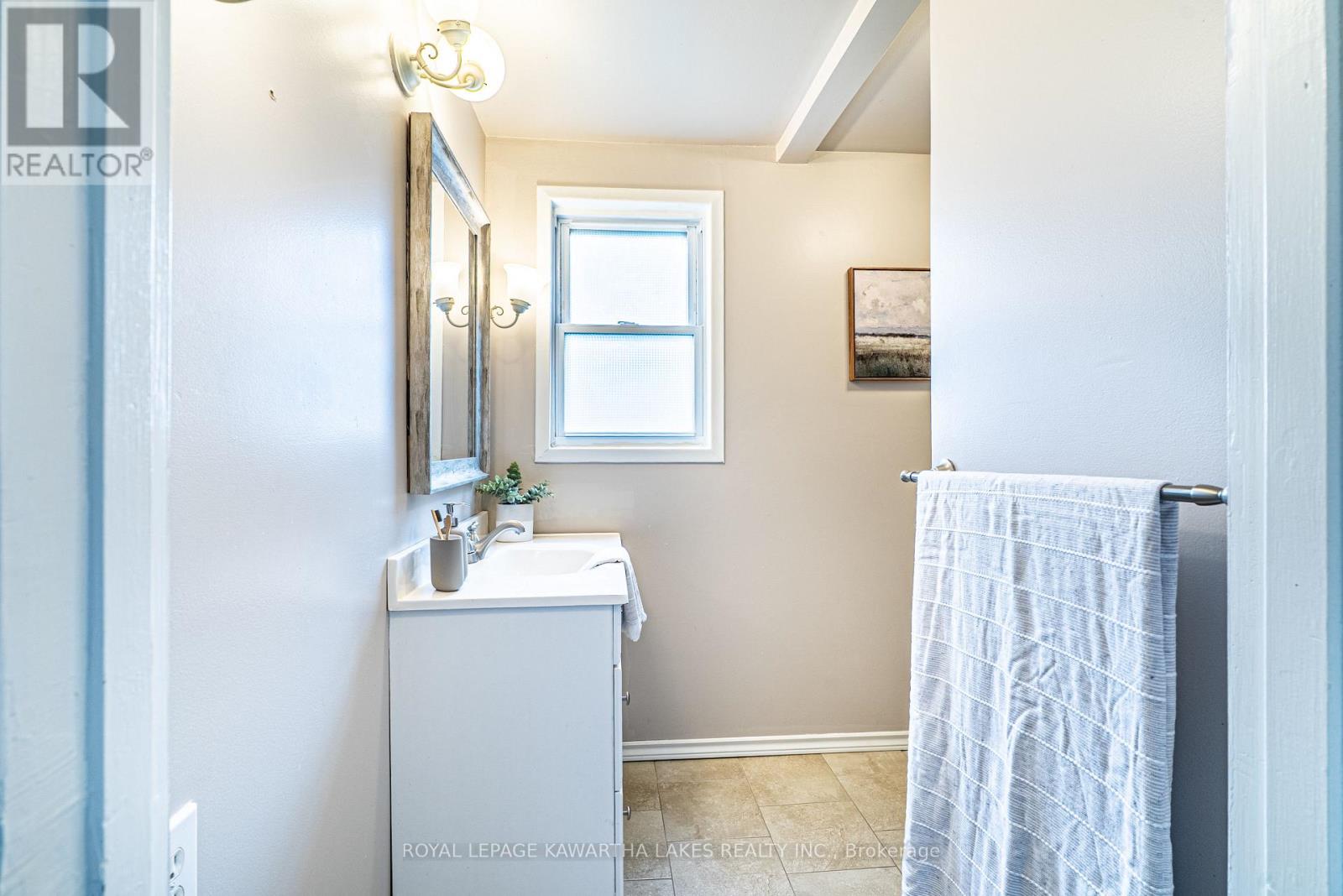 215 Snug Harbour Road, Kawartha Lakes (Lindsay), Ontario  K9V 4R6 - Photo 23 - X12879588