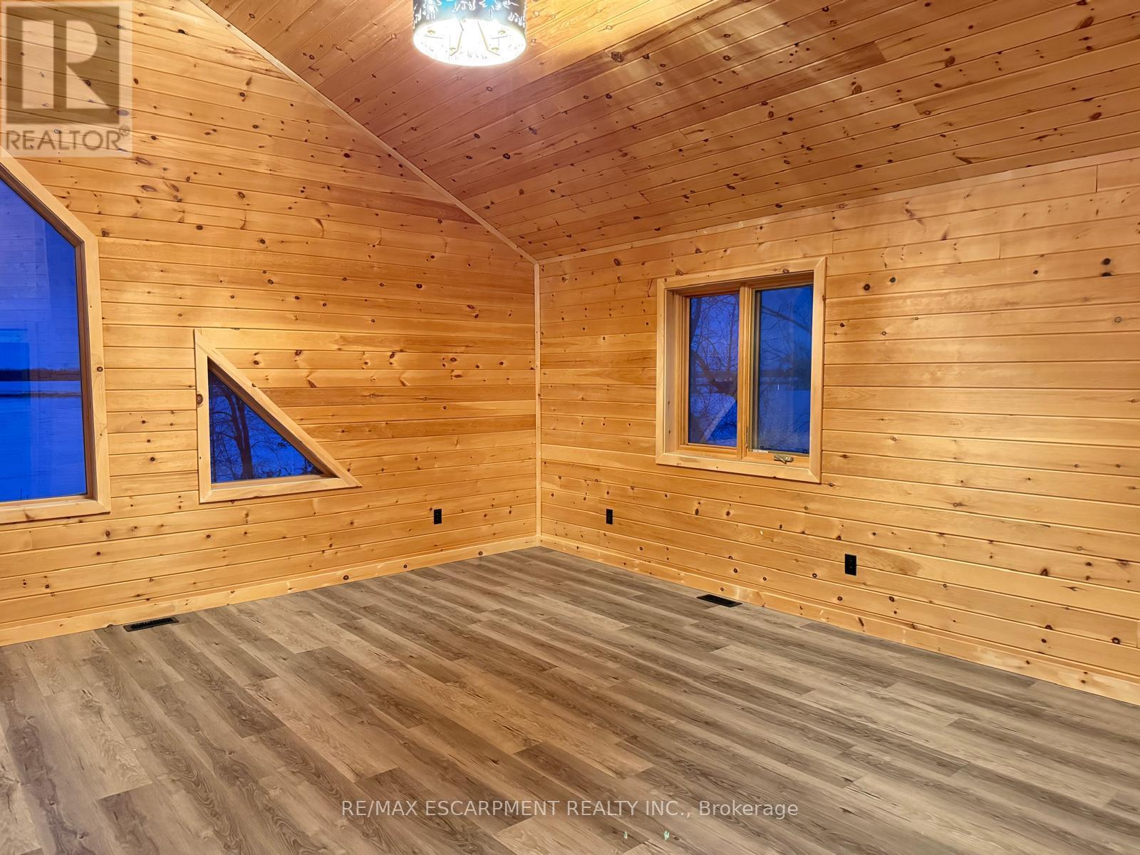 33 Laird Drive, Kawartha Lakes (Fenelon), Ontario  K9V 4R6 - Photo 21 - X12880482