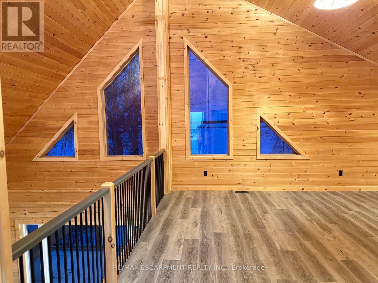 33 Laird Drive, Kawartha Lakes (Fenelon), Ontario  K9V 4R6 - Photo 22 - X12880482