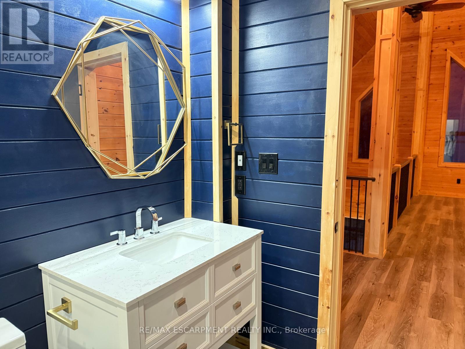 33 Laird Drive, Kawartha Lakes (Fenelon), Ontario  K9V 4R6 - Photo 33 - X12880482