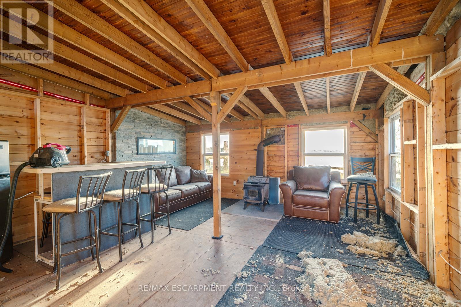 33 Laird Drive, Kawartha Lakes (Fenelon), Ontario  K9V 4R6 - Photo 43 - X12880482