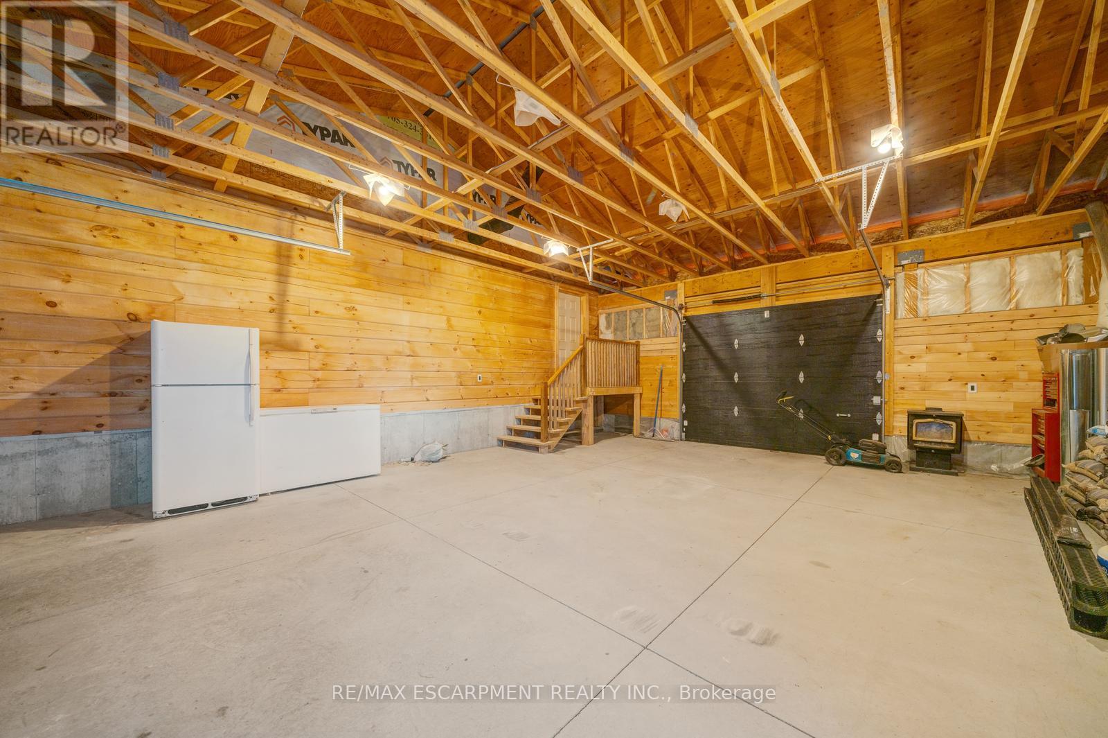 33 Laird Drive, Kawartha Lakes (Fenelon), Ontario  K9V 4R6 - Photo 47 - X12880482