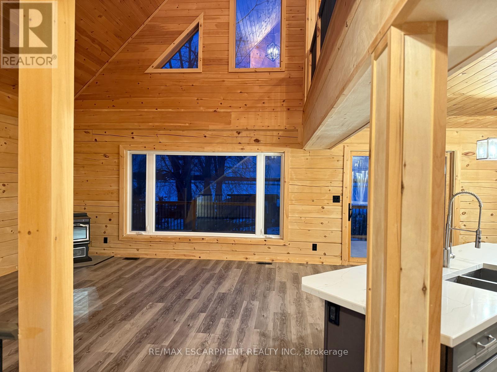 33 Laird Drive, Kawartha Lakes (Fenelon), Ontario  K9V 4R6 - Photo 8 - X12880482