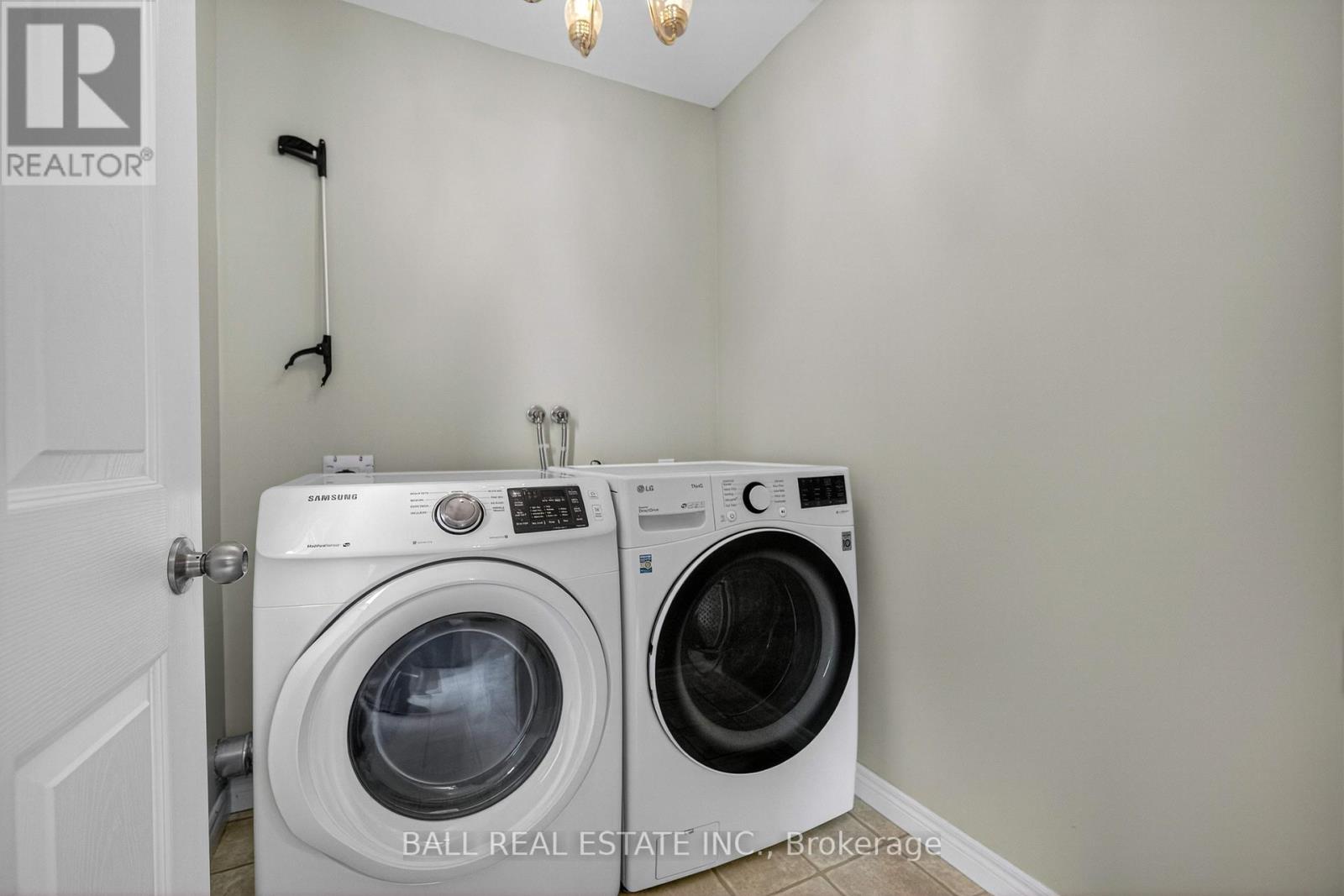 11 Francis Street, Selwyn, Ontario  K0L 2H0 - Photo 13 - X12880870