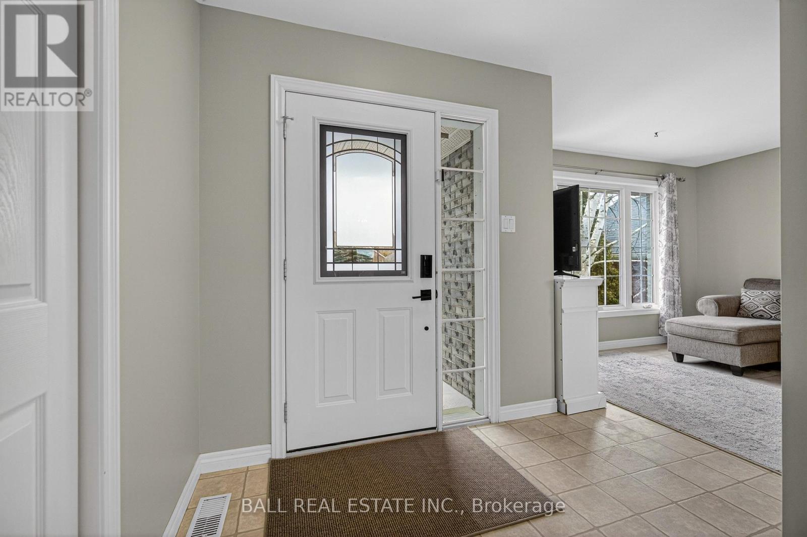 11 Francis Street, Selwyn, Ontario  K0L 2H0 - Photo 3 - X12880870