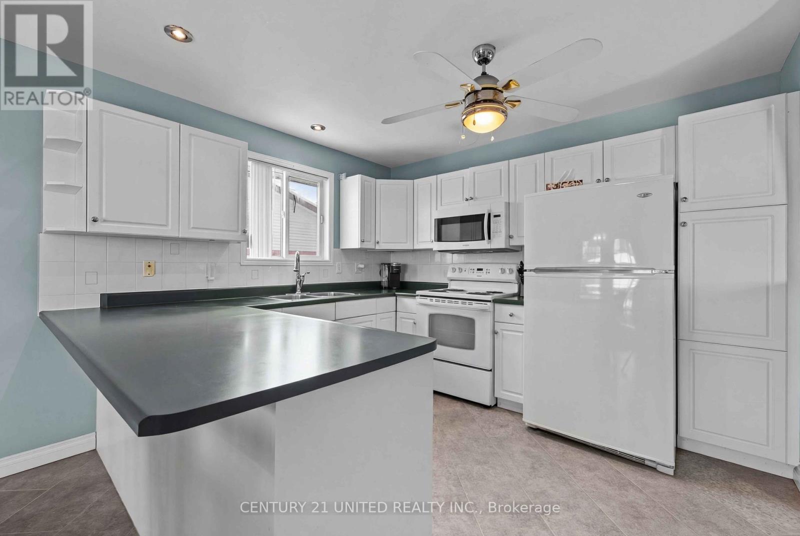 640 Brealey Drive, Peterborough (Otonabee Ward 1), Ontario  K9K 2M7 - Photo 10 - X12880972