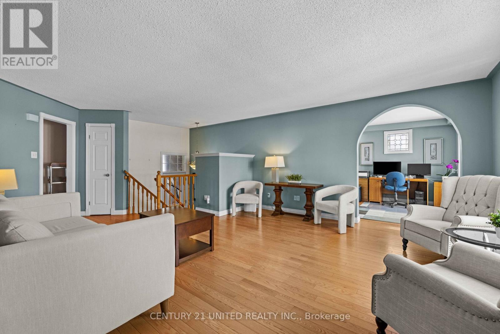 640 Brealey Drive, Peterborough (Otonabee Ward 1), Ontario  K9K 2M7 - Photo 7 - X12880972