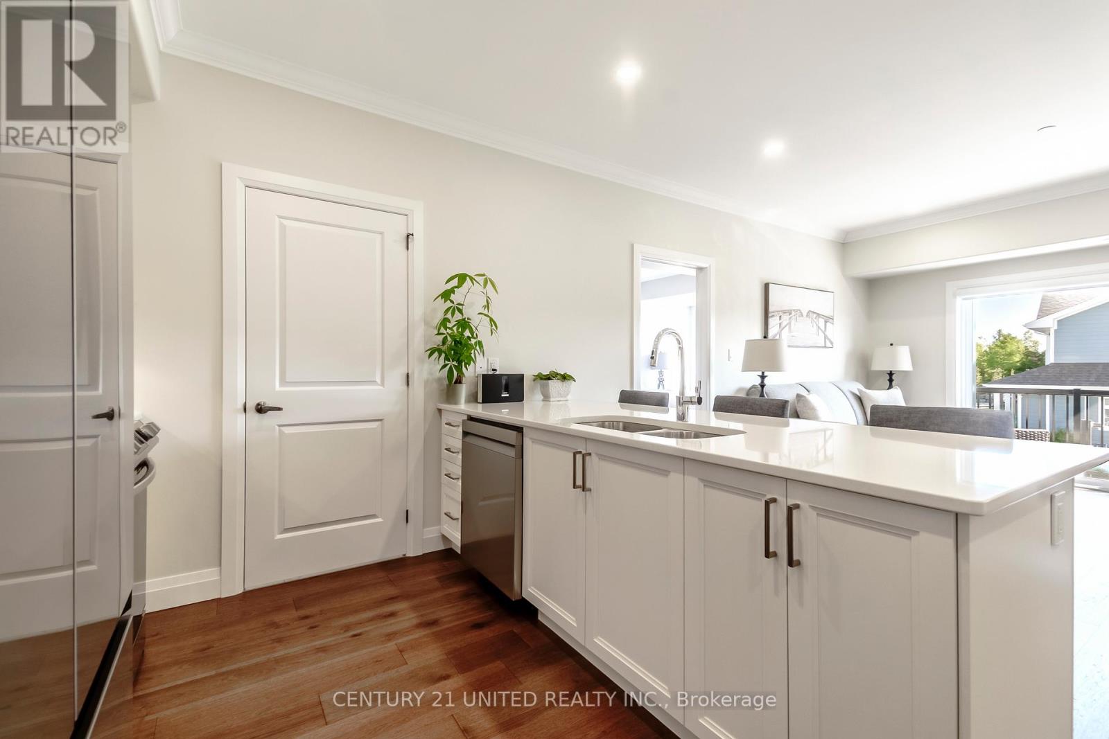 202 - 19 Hampton Lane, Selwyn, Ontario  K0L 2H0 - Photo 6 - X12881156