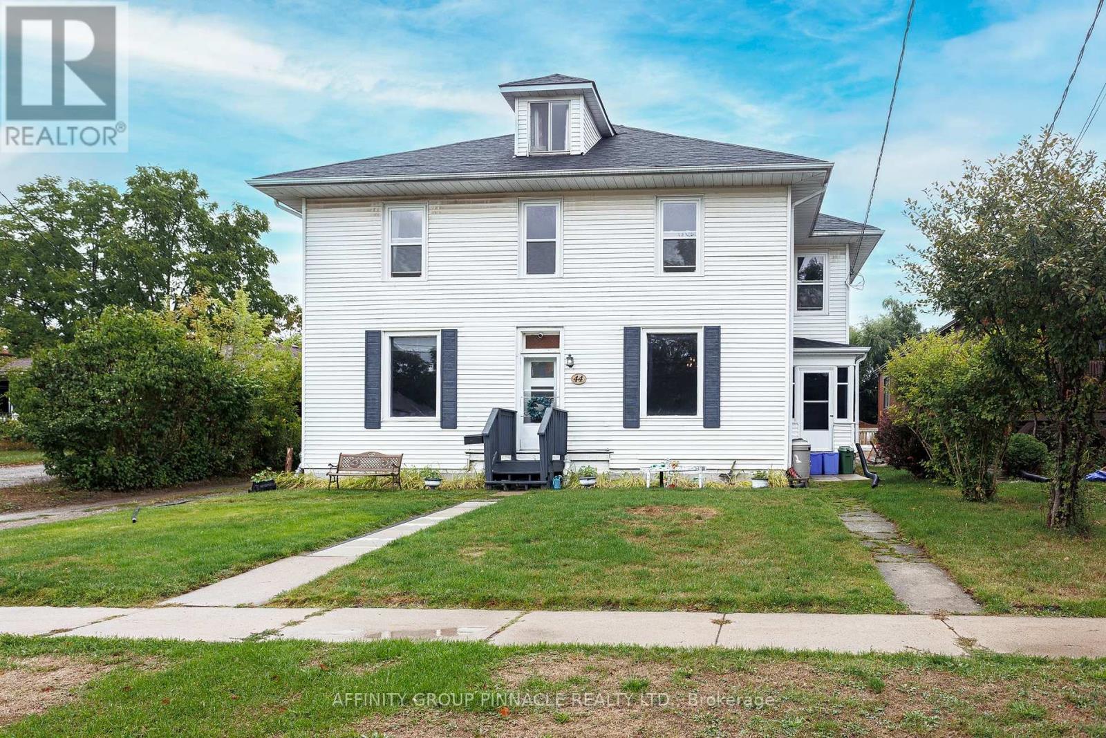 44 St Patrick Street, Kawartha Lakes (Lindsay), Ontario  K9V 1R3 - Photo 2 - X12881818