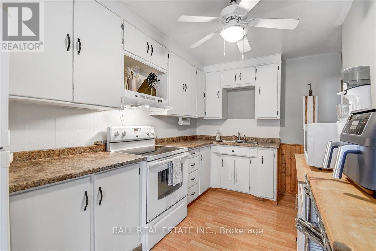 628 Weslemkoon Lake Road, Tudor And Cashel (Tudor Ward), Ontario  K0L 1W0 - Photo 15 - X12882134