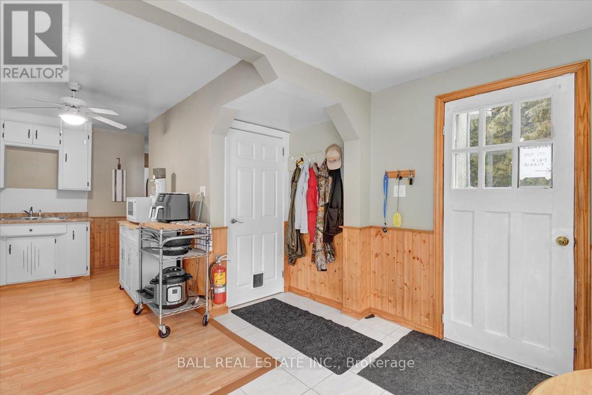 628 Weslemkoon Lake Road, Tudor And Cashel (Tudor Ward), Ontario  K0L 1W0 - Photo 16 - X12882134