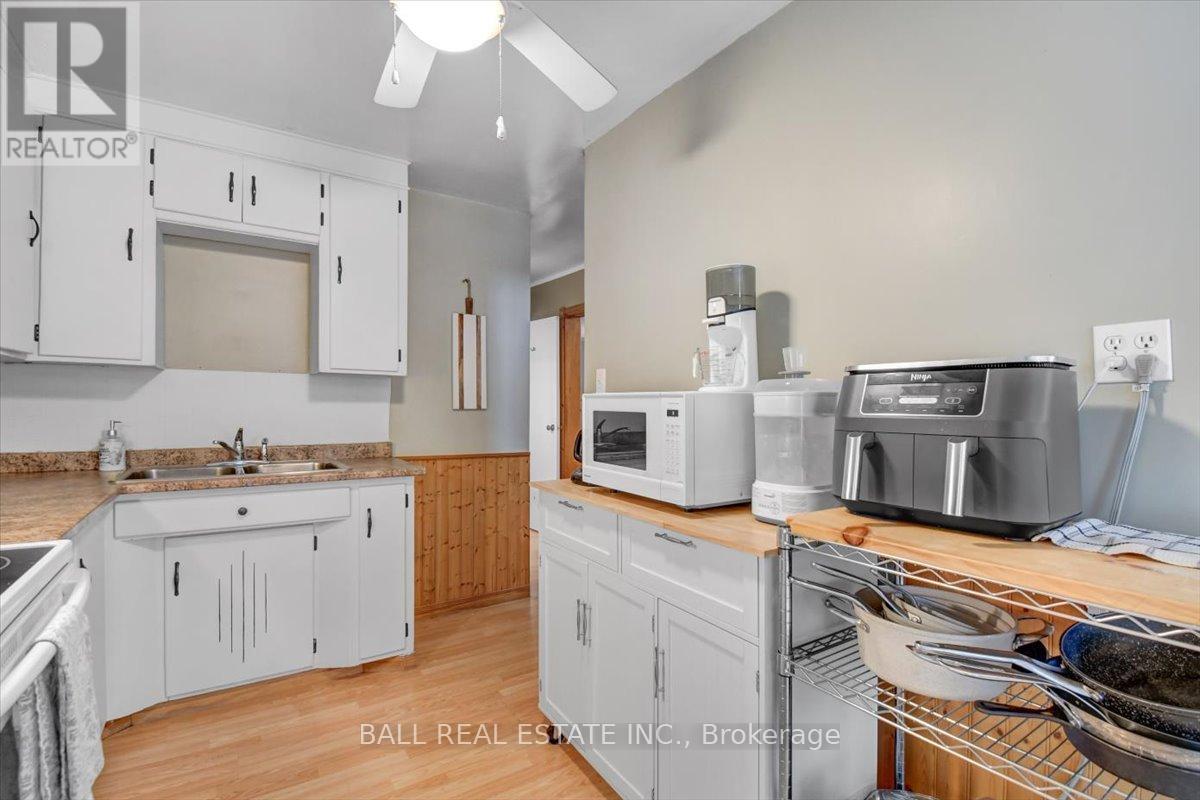 628 Weslemkoon Lake Road, Tudor And Cashel (Tudor Ward), Ontario  K0L 1W0 - Photo 17 - X12882134