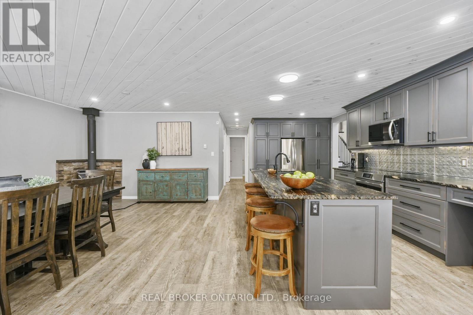 1109 Wilderness Island Trail W, Highlands East (Cardiff Ward), Ontario  K0L 1C0 - Photo 12 - X12883696