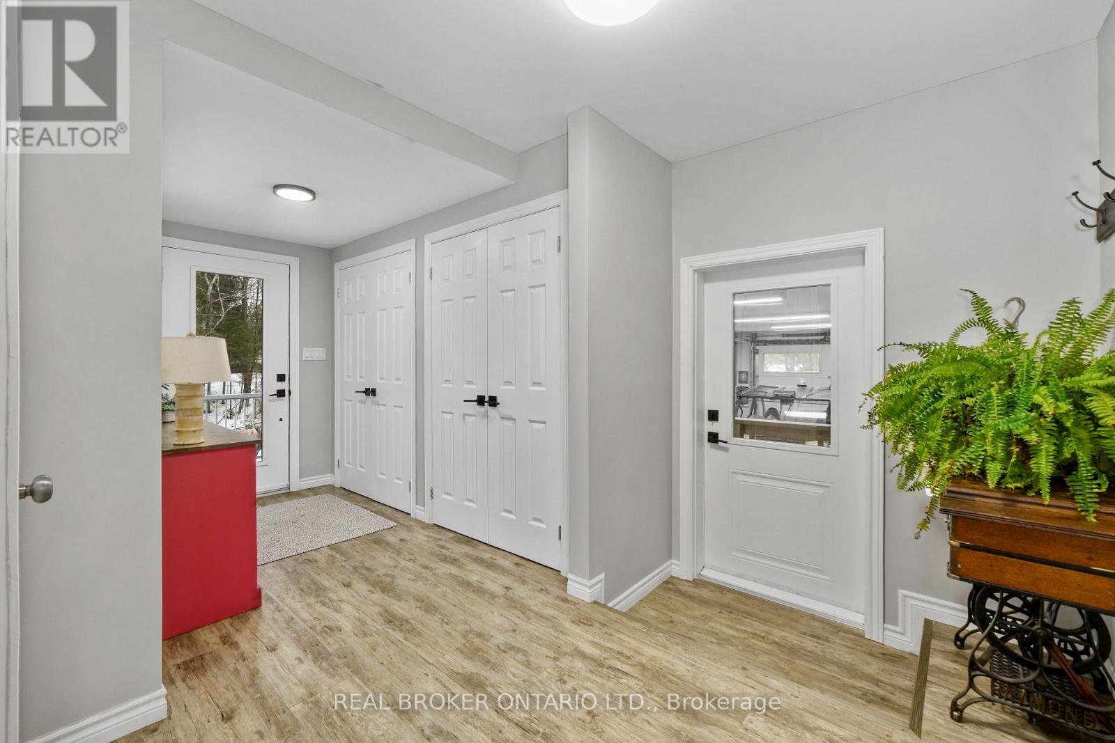 1109 Wilderness Island Trail W, Highlands East (Cardiff Ward), Ontario  K0L 1C0 - Photo 7 - X12883696