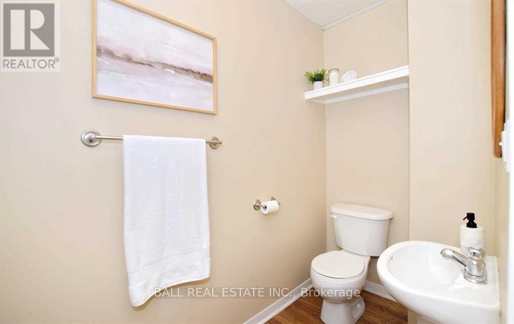 619 Aylmer Street N, Peterborough (Town Ward 3), Ontario  K9H 3X2 - Photo 12 - X12883896