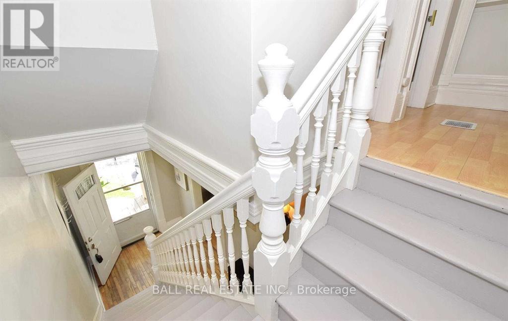 619 Aylmer Street N, Peterborough (Town Ward 3), Ontario  K9H 3X2 - Photo 13 - X12883896