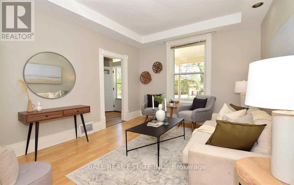 619 Aylmer Street N, Peterborough (Town Ward 3), Ontario  K9H 3X2 - Photo 5 - X12883896