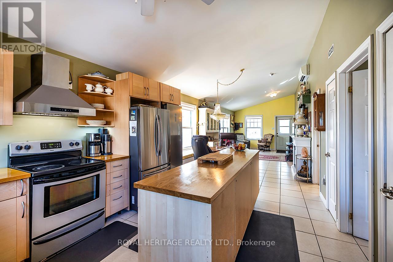 84 Nevin Avenue, Peterborough (Otonabee Ward 1), Ontario  K9J 6E8 - Photo 7 - X12883964