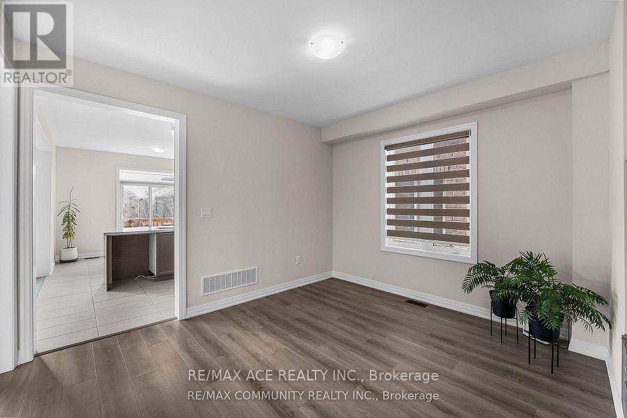 75 Ed Ewert Avenue, Clarington (Newcastle), Ontario  L1B 0W7 - Photo 10 - E12884850