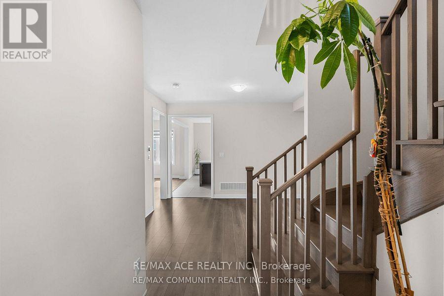 75 Ed Ewert Avenue, Clarington (Newcastle), Ontario  L1B 0W7 - Photo 6 - E12884850