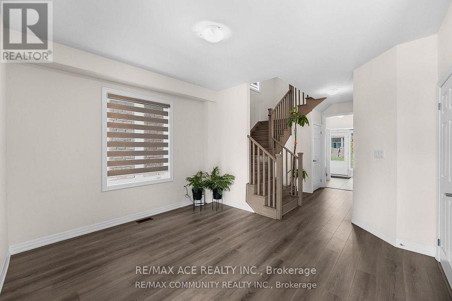 75 Ed Ewert Avenue, Clarington (Newcastle), Ontario  L1B 0W7 - Photo 9 - E12884850