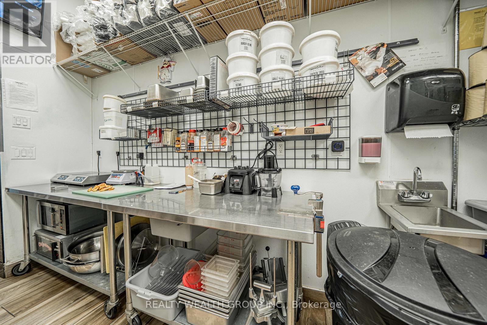 4 - 370 Kent Street W, Kawartha Lakes (Lindsay), Ontario  K9V 6G8 - Photo 8 - X12885740