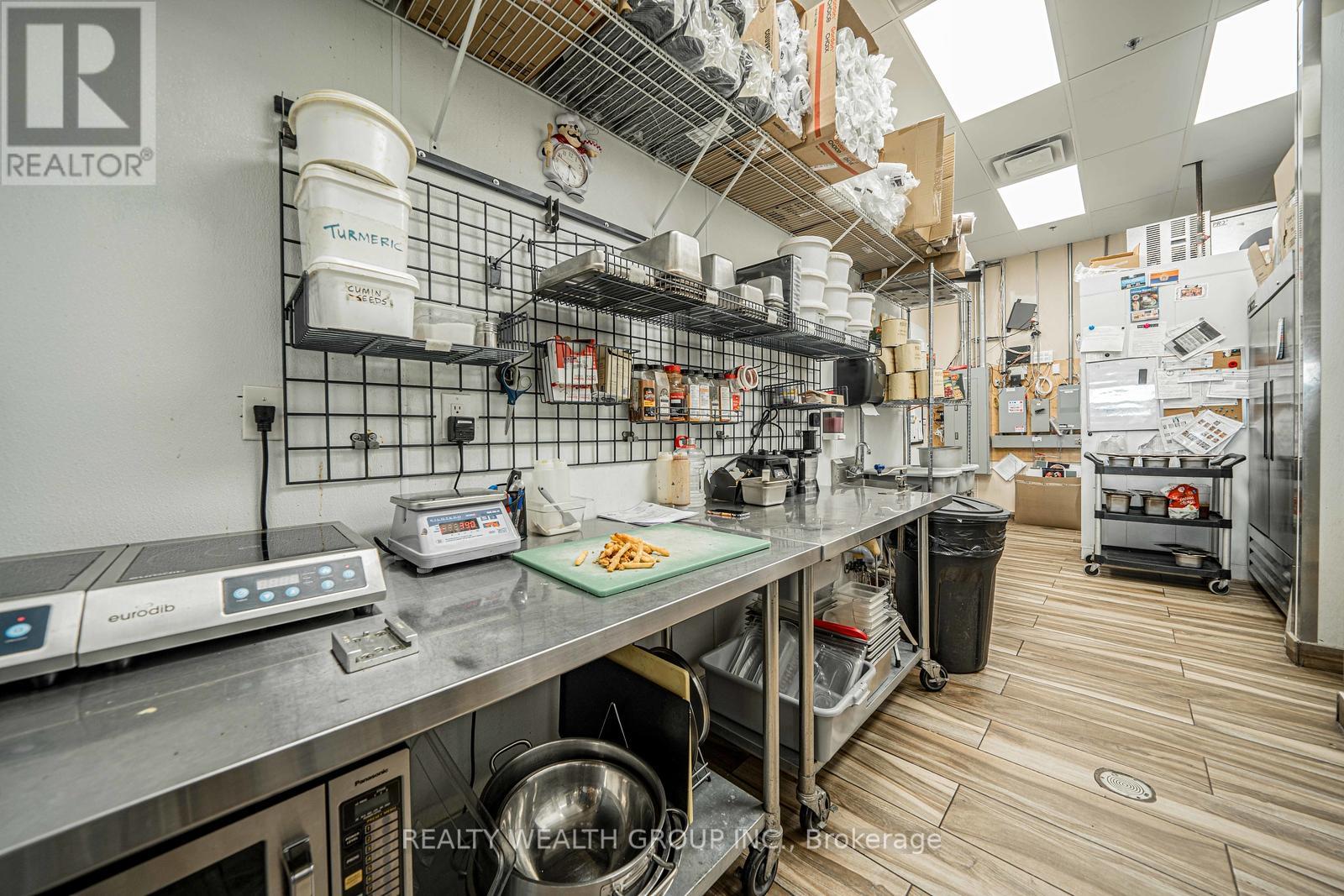 4 - 370 Kent Street W, Kawartha Lakes (Lindsay), Ontario  K9V 6G8 - Photo 9 - X12885740