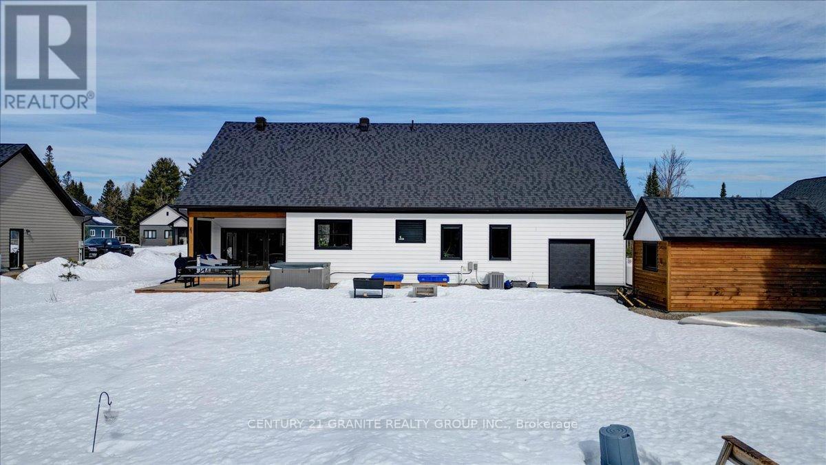 10 Bancroft Ridge Drive, Bancroft (Bancroft Ward), Ontario  K0L 1C0 - Photo 2 - X12885754